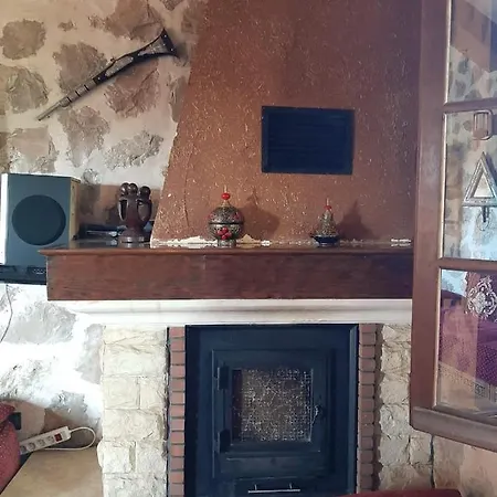 Joli Chalet Dans Une Ferme Pour Familles Exclusivement Pres Ifrane Azrou Exterior photo